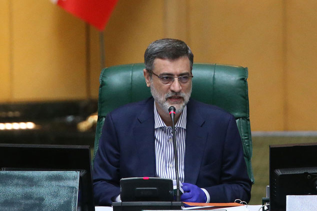 مجلس استعفای قاضی‌زاده هاشمی را پذیرفت