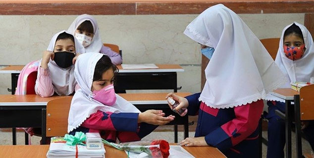 بازگشایی وسیع مدارس و دانشگاه‌ها در شهرهای بزرگ معقول نیست