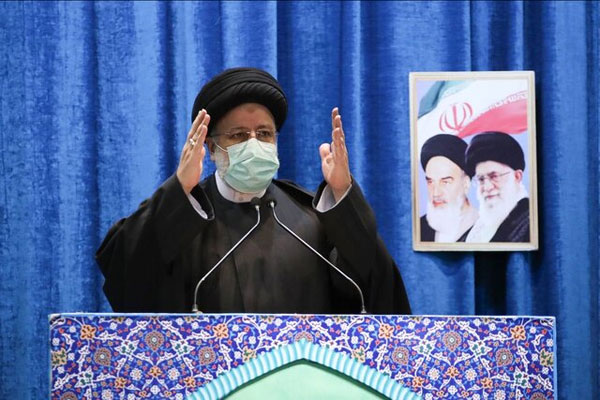 رییس جمهور: ارزشهای جمهوری اسلامی ثابت است / نگاه به غرب کشور را نامتوازن کرده است