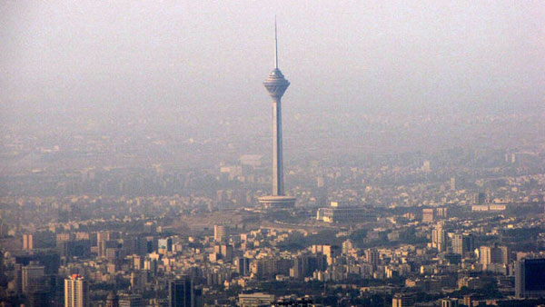 جولان آلاینده‌های خطرناک در هوای تهران/ ثبت شاخص ۵۰۰ در منطقه ۱۹