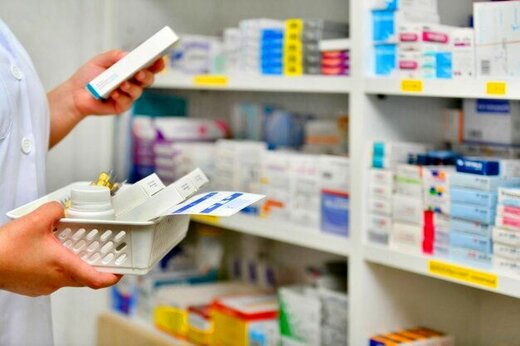 هشدار درباره کمبود دارو در تیرماه؛ افزایش هزینه‌های تولید دارو از جیب مردم؟